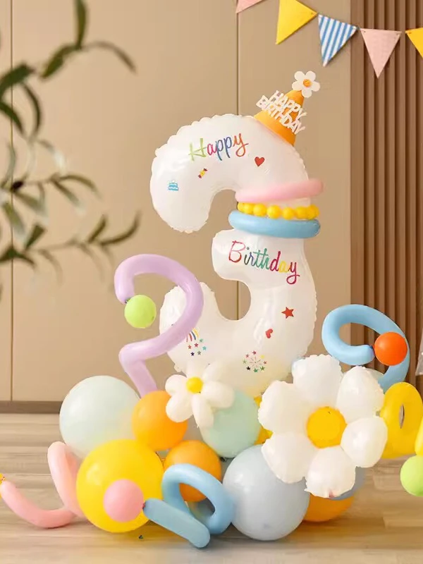 decoracao-de-aniversario-infantil-coluna-de-baloes-de-numeros-para-meninos-meninas-e-bebes-primeiro-aniversario-decoracao-de-3-cenarios-com-baloes-brancos