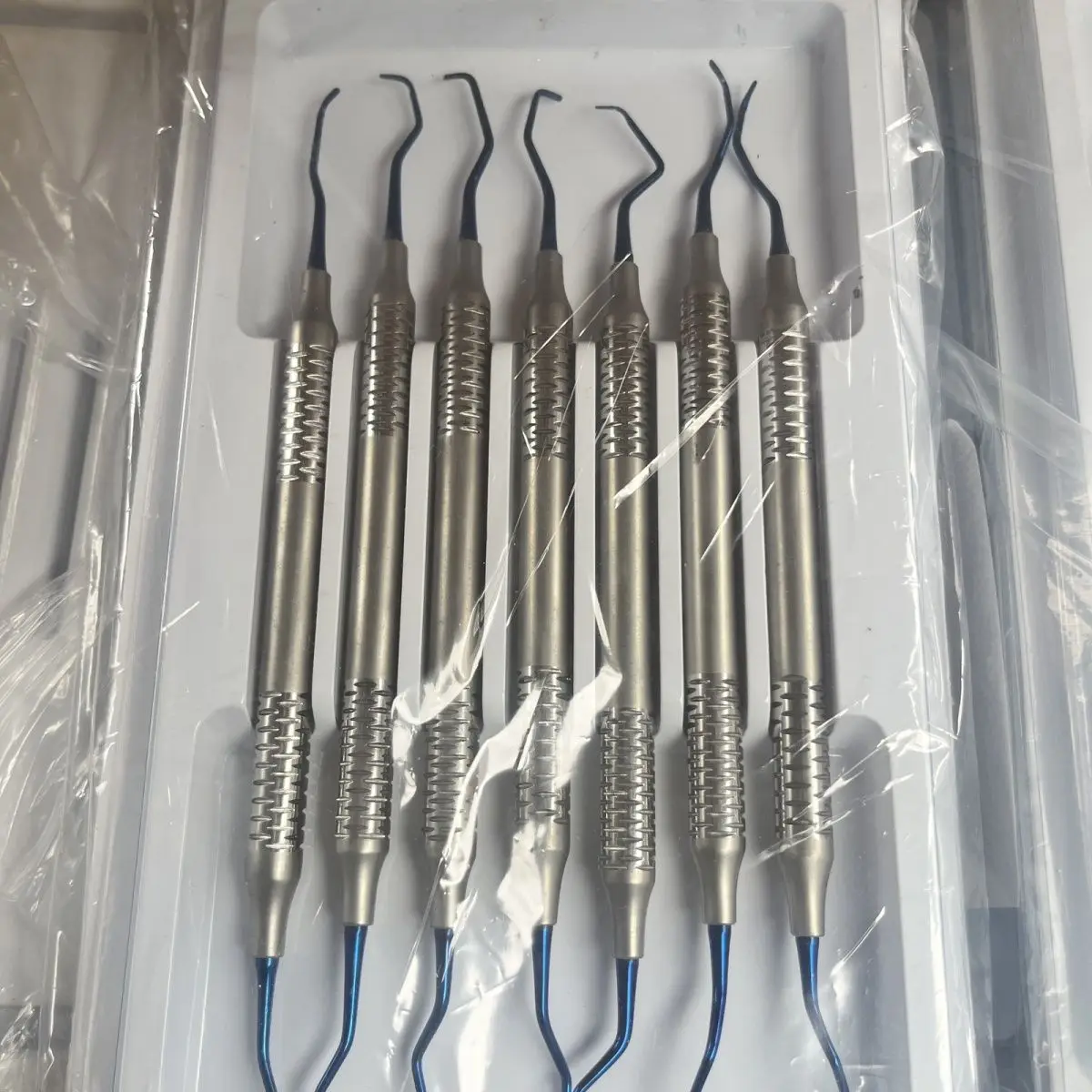 

Стоматологический скалер, сборщик, скалер, пародонтальный скалер, инструменты для удаления калькуляторов и пятен, стоматологические инструменты из 7 предметов