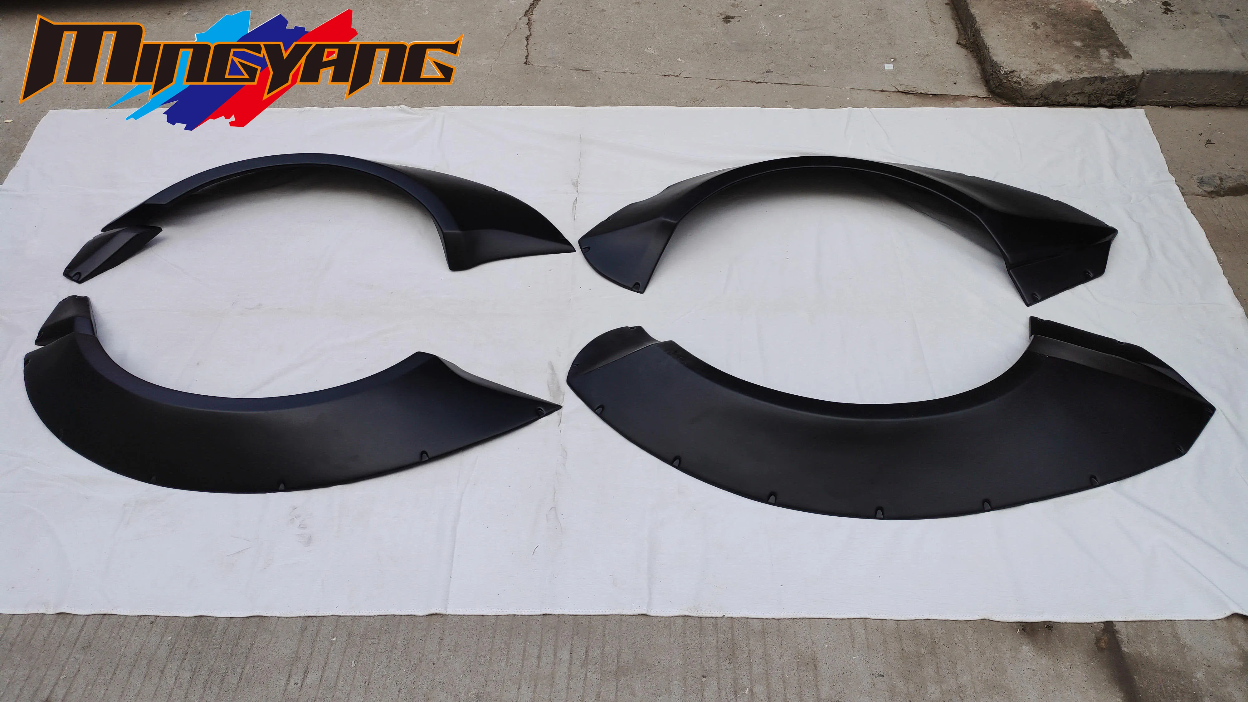 Zestaw nadkoli do Camara 2014