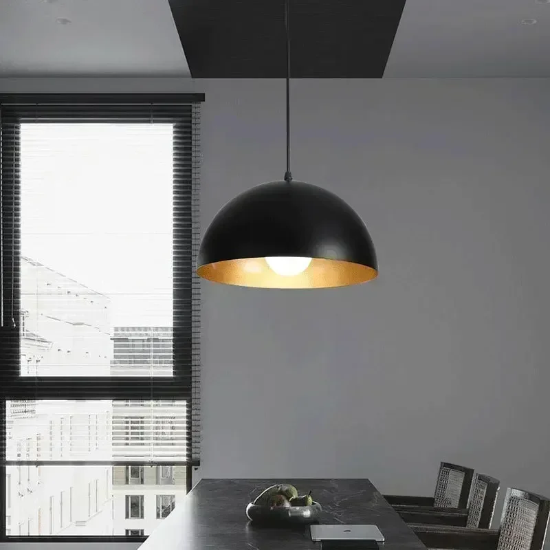 Northern EuropeMinimalist industrial style restaurant pendant light LED black semi-circular pendant light lighting fixture