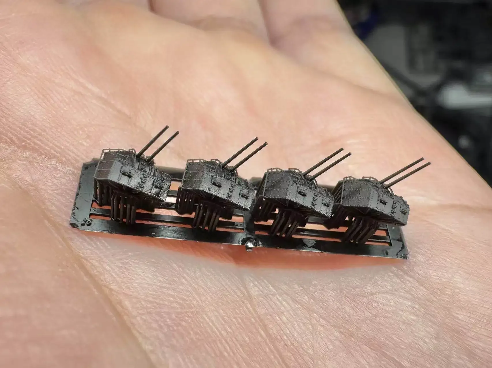 

MUYI MODEL 3D Print Part R700086 1/700 IJN TYPE 98 76MM DOUBLE MOUNTS AA GUN (A)