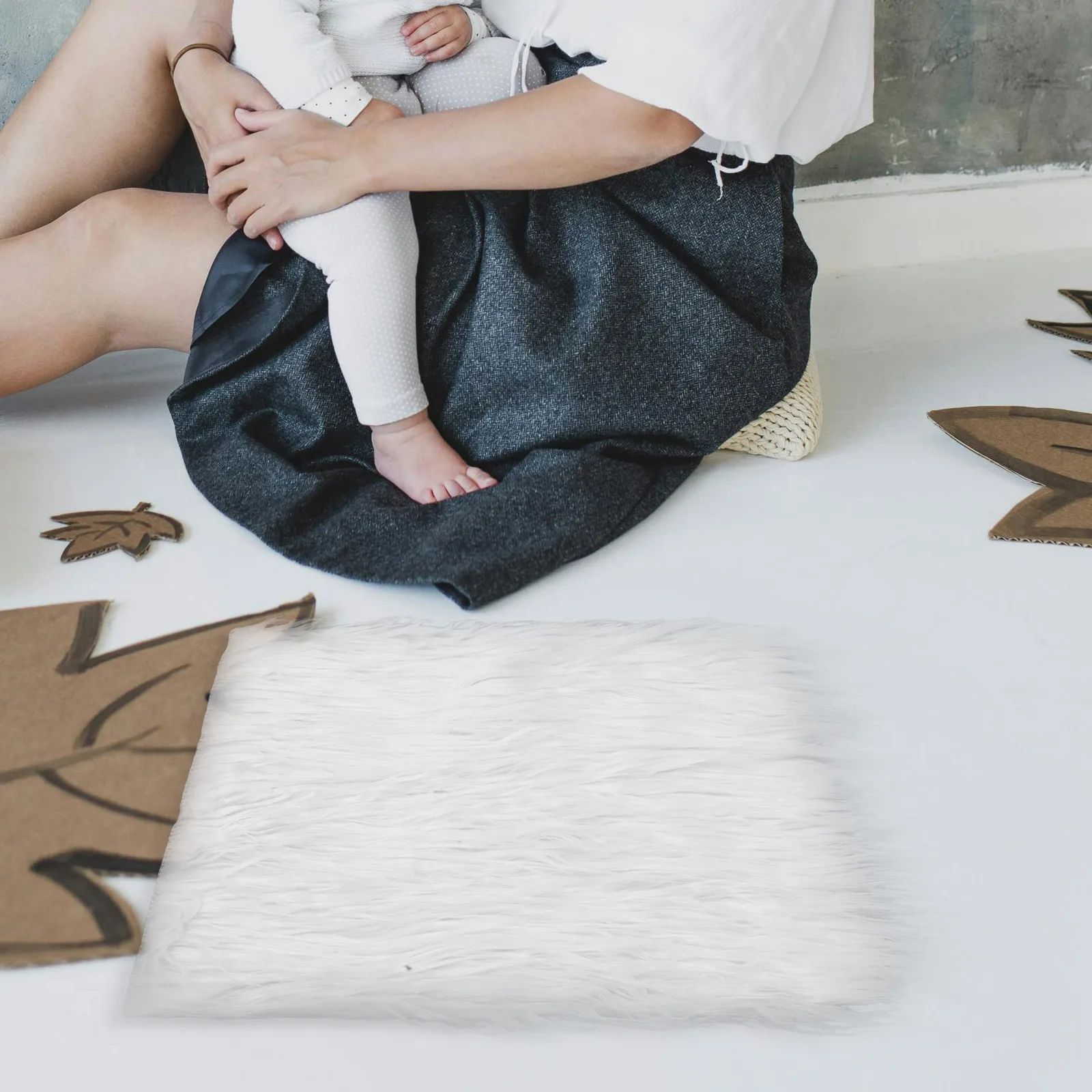 

20x24inch Baby Photography Blanket White Faux Mat Newborn Props Soft Washable Hypoallergenic for Photo Session
