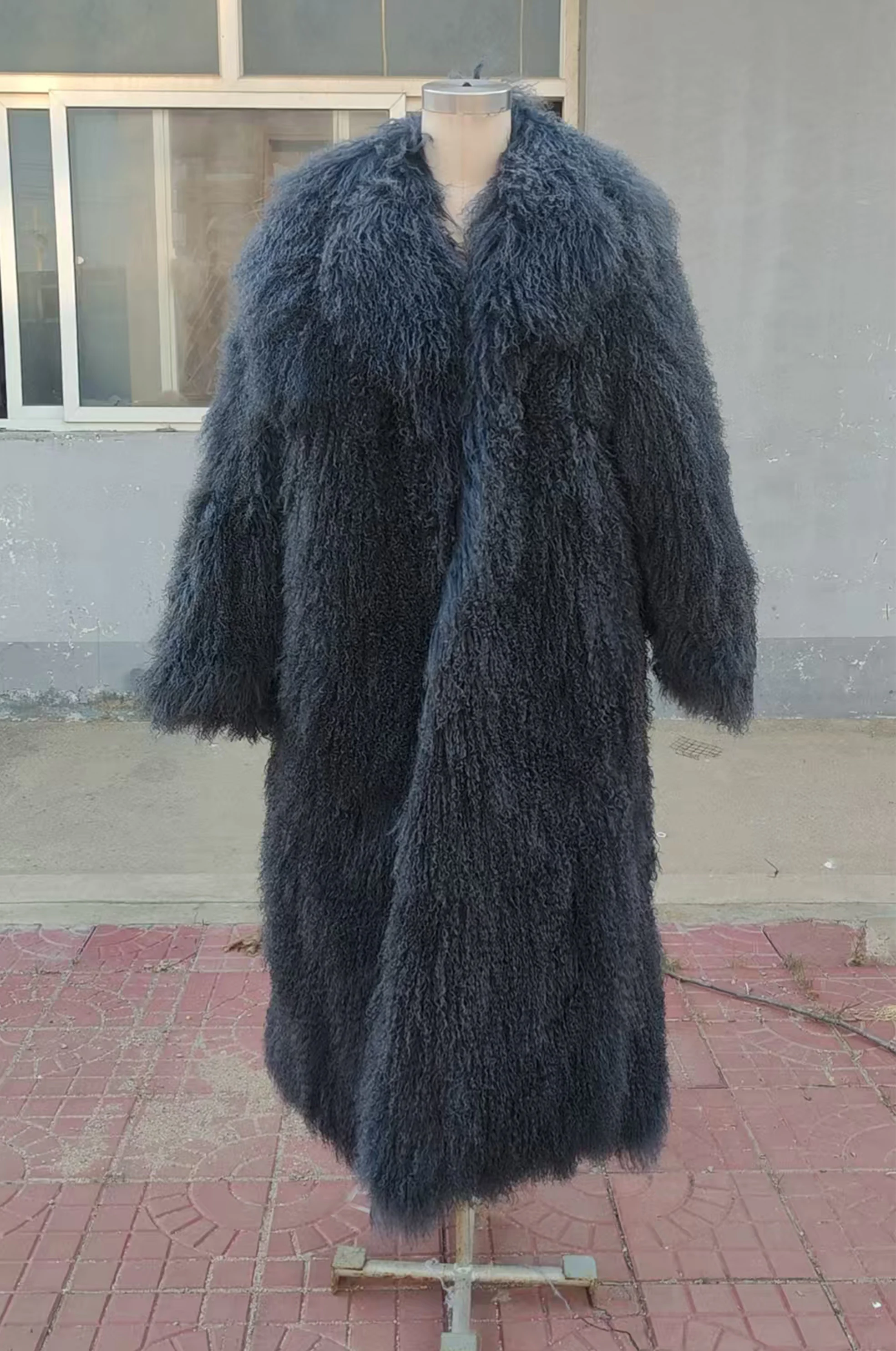 135-140 cm Bodenlangen Echte Mongolei Schafe Pelzmantel Frauen Winter Flauschigen Warme Pelzmantel für Party Damen mantel