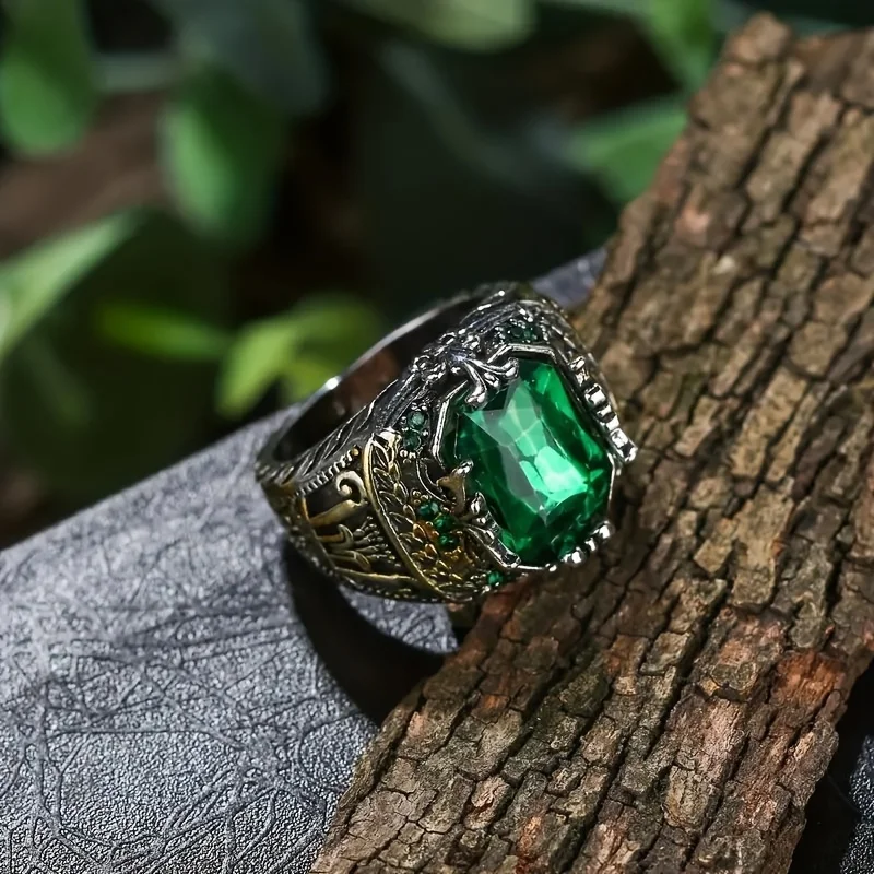 New men's luxury ring personalized retro domineering green gemstone domineering ring to attend the banquet party jewelry daily w