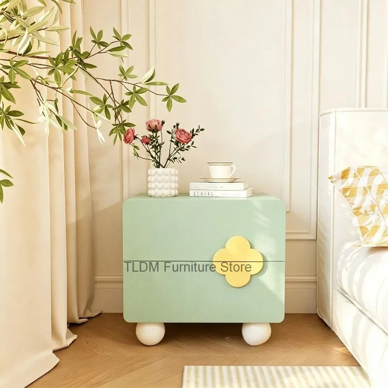 Cute Macaron Color Nightstand Four-Leaf Clover Full Rounded Edge Minimalist Bedroom Sofa Corner Decor Accent Table