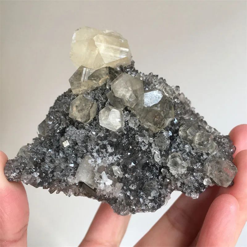 Natural Crystal Quartz With Calcite (Fluorescent Effect Pink ) Symbiosis Mineral Specimen Cluster Healing Energy Stone Home Deco