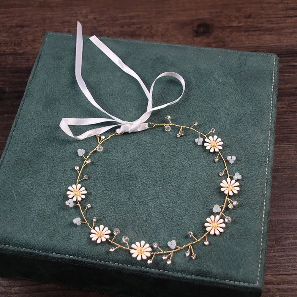 มงกุฎคริสตัลประดับดอกเดซี่สำหรับงานปาร์ตี้ งานแต่งงาน งานเลี้ยง งานวินเทจ เครื่องประดับผม ที่คาดผม