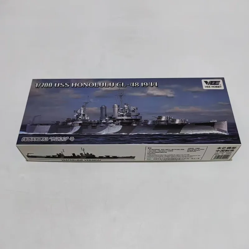 

VEE HOBBY V57018 1/700 USS Honolulu CL-48 Light Cruiser-Standard Edition Plastic Model Kit