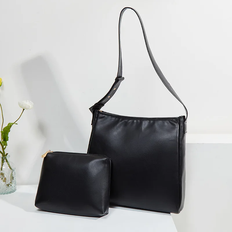 

Простая сумка-тоут в стиле Ins, из мягкой кожи, большой вместимости, повседневная сумка через плечо для работы и отдыха, в комплекте с мини-чехлом.