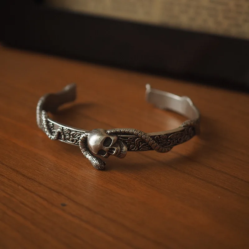 

Niche Punk Skull Vintage Snake-Wrapped Open Cuff Design