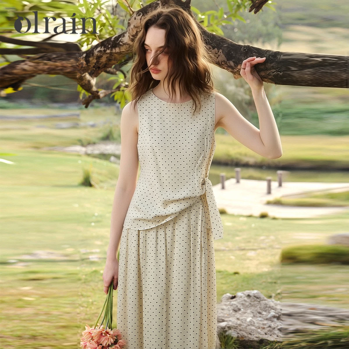 OLrain Retro Casual Beige Polka Dot Skirt Set 2026 Summer O-neck Sleeveless Top A-Line Skirt 2 Piece Women's Suit O58XE006110