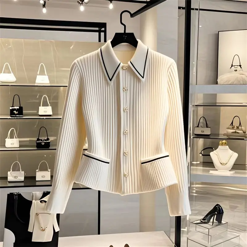 

2025Commuting Fashion Top Chic Knitted Cardigan Slimming Long Sleeved French Luxury Jacket Comfortable Autumn Lazy Style Sweater