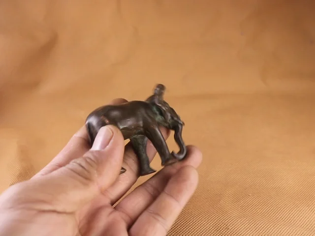 Unique Chinese Bronze Feng Shui Lucky Animal Copper Elephant Ornament Statues