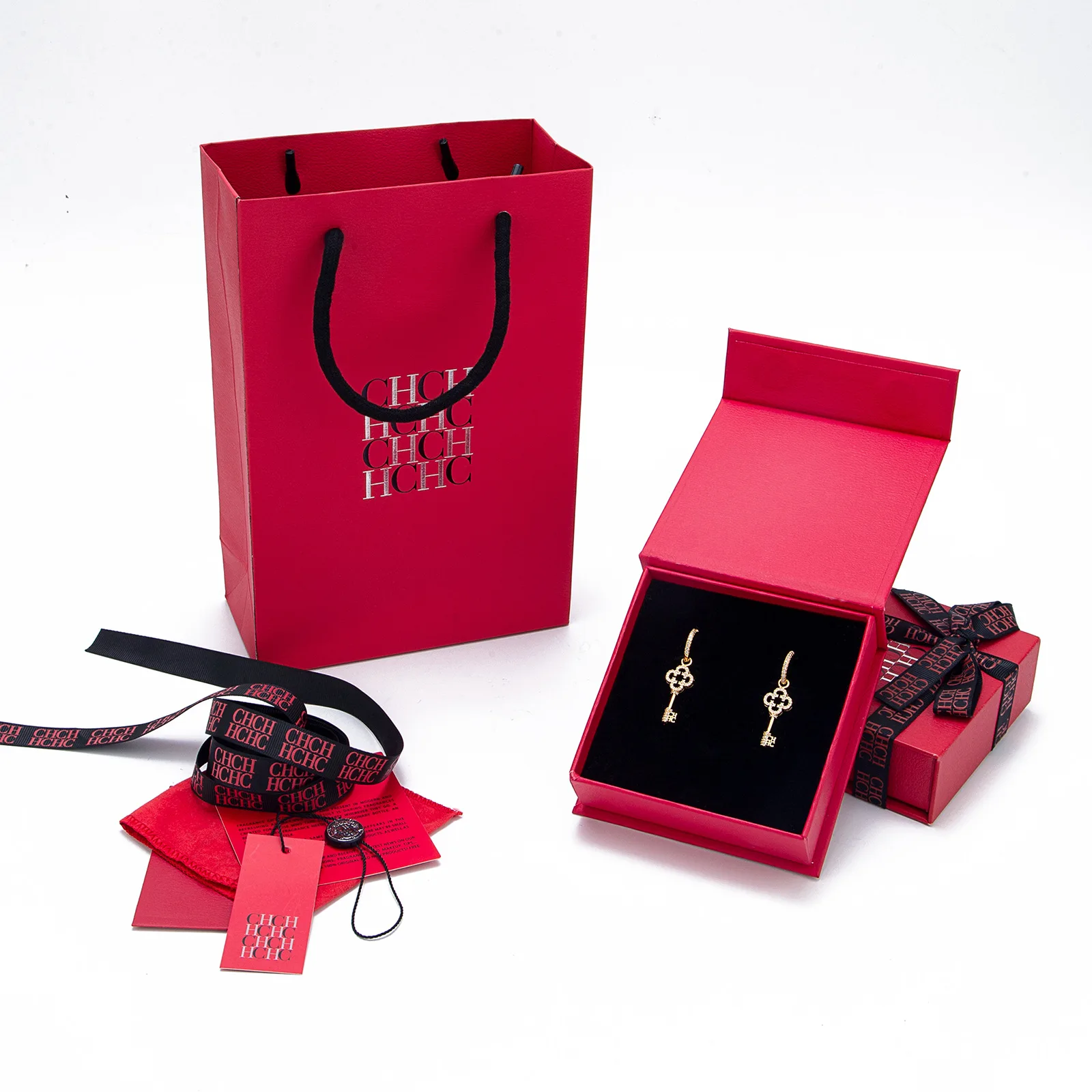 

2026CHHC Full Diamond Hoop Earrings with Key Lock Collarbone Chain - Chic Minimalist Jewelry for Women Evening Wear Gift Box