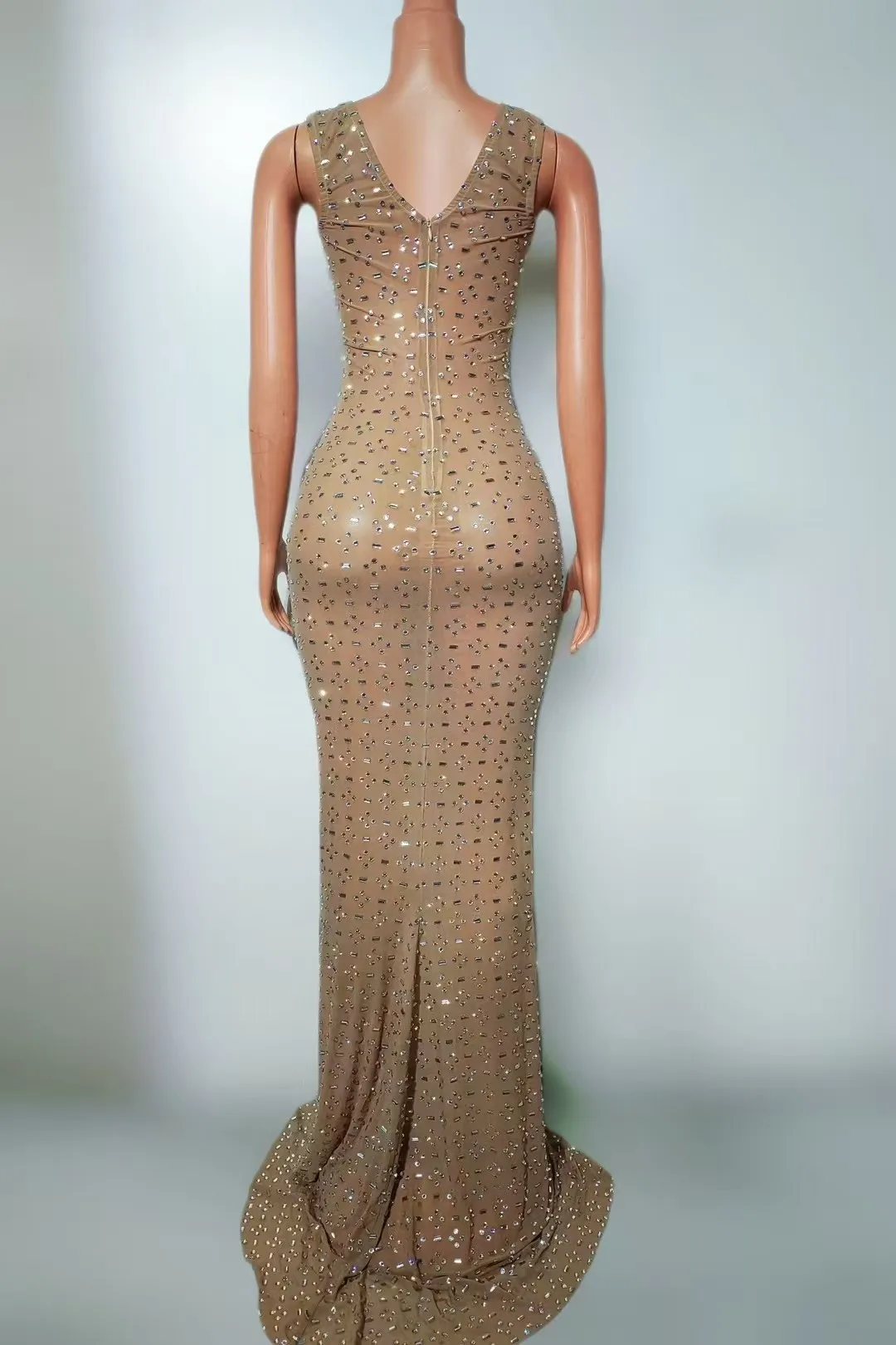 Klub nocny Bar DJ Piosenkarka Występ Odzież Seksowna Perspektywa Siateczka Pełna Diamentowa Spódnica Zespół Taneczny Impreza Tematyczna A857