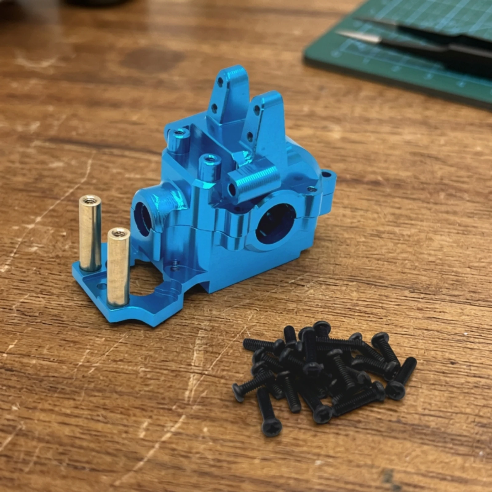 Front Gearbox Cover Anodized Gearbox Cover with Screws Part Precision-Cut Lightweight for Hobby Repairs