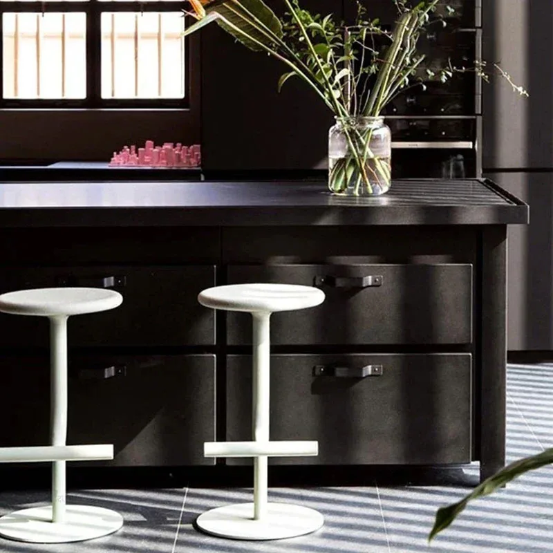 

Modern Iron Bar Chairs Bar Furniture American Milk Tea Shop Cafe High Chair Nordic Light Luxury Home Front Desk Bar Round Stool