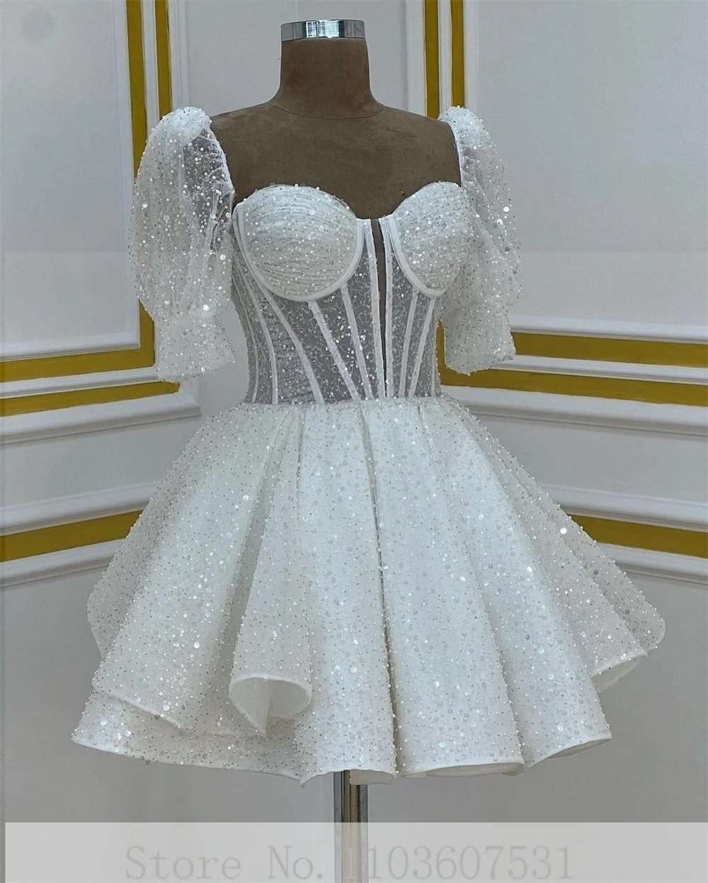 Atemporal fora do ombro frisado vestido de casamento lantejoulas, vestido de noiva curto inchado com manga curta, mini vestido A-lin