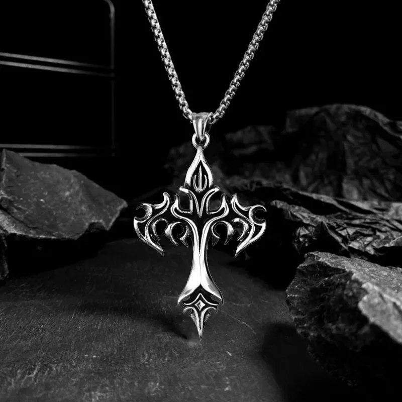 Retro Gothic Flame Cross Pendant Necklace Men\'s Personalized Punk Religious Trend Lucky Jewelry