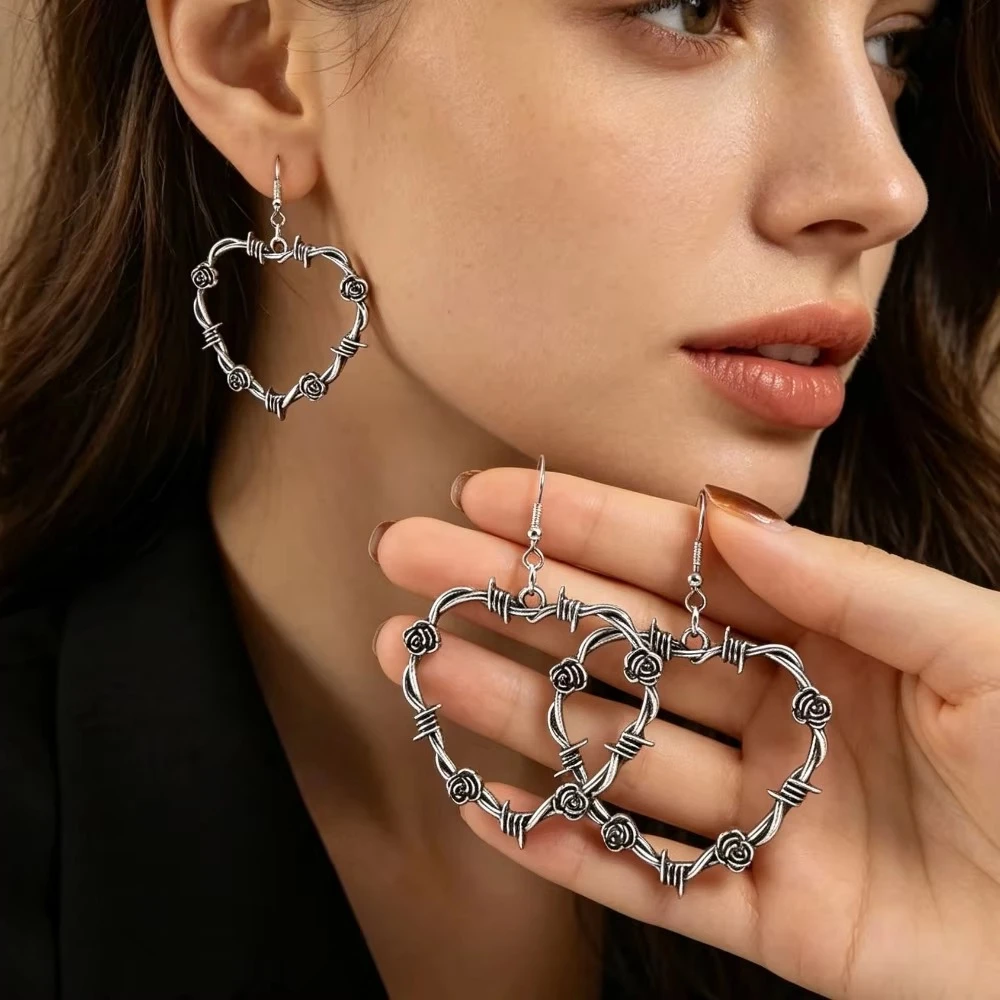 Gothic Punk Barbed Metal Rose Black Heart Drop Earrings Women Night Party Jewelry Fashion Accessories