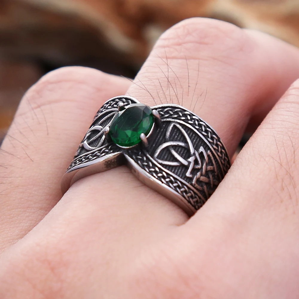 New Design Creative Stainless Steel Green Stone Ring For Men Women Fashion Vintage Viking Celtic Knot Rings Amulet Jewelry Gifts