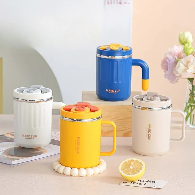 Heiße 520 ml isolierte Kaffeetasse mit Griff, bruchsichere Kaffeetasse aus Edelstahl 304, doppelwandiger Vakuum-Wasserbecher