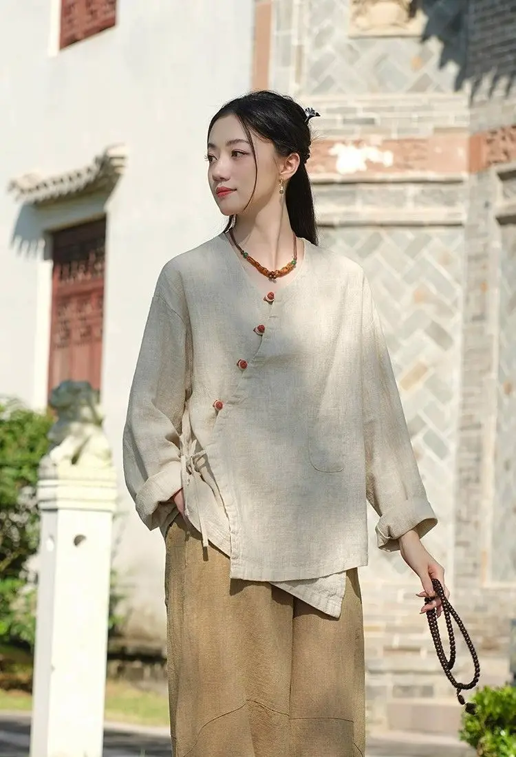 Neue chinesische Damenbekleidung: Locker geschnittenes Retro-Hemd mit schrägem Kragen, literarischer Retro-Cardigan aus Baumwolle und Leinen, Zen-Tea-Jacke – Detail 5