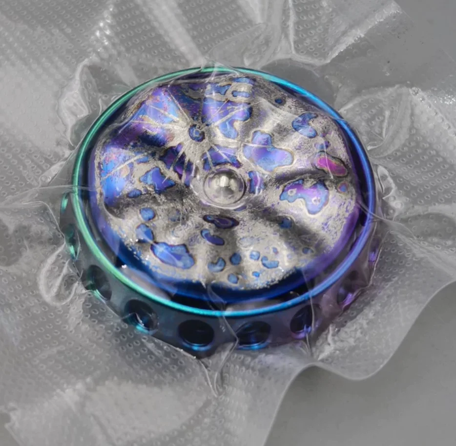 EDC Flower Moon Titanium Carving haptic spinner Fingertip Gyroscope decompression toy
