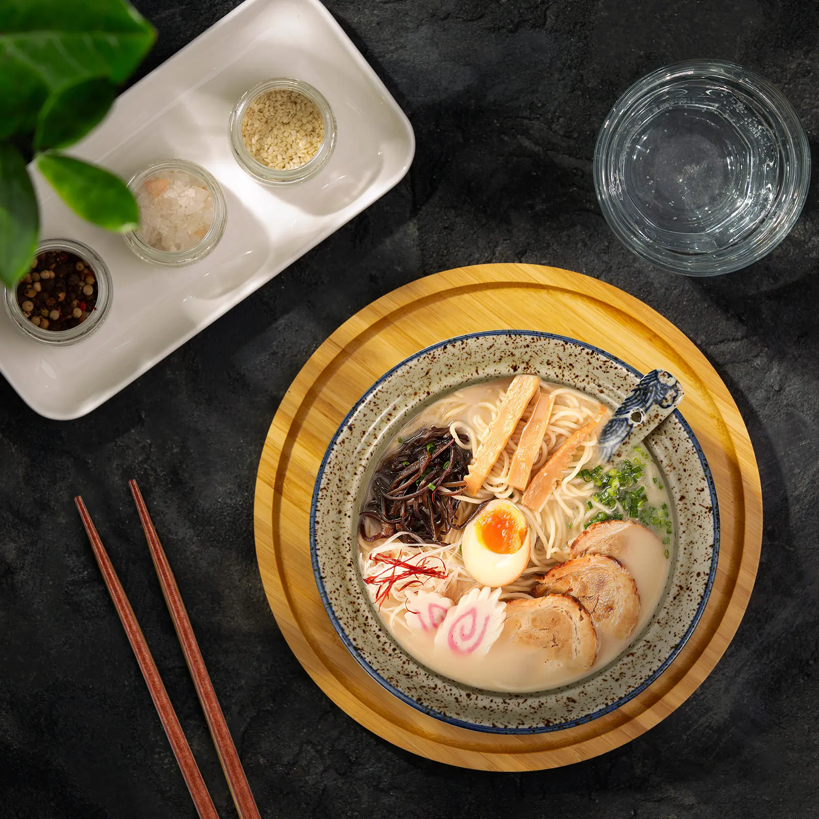 

1Set Soup Bowl Set with Chopsticks Spoon Lid Ceramic Ramen Bowl Space Saving Suitable Size for Noodles Rice Food Serving Daily