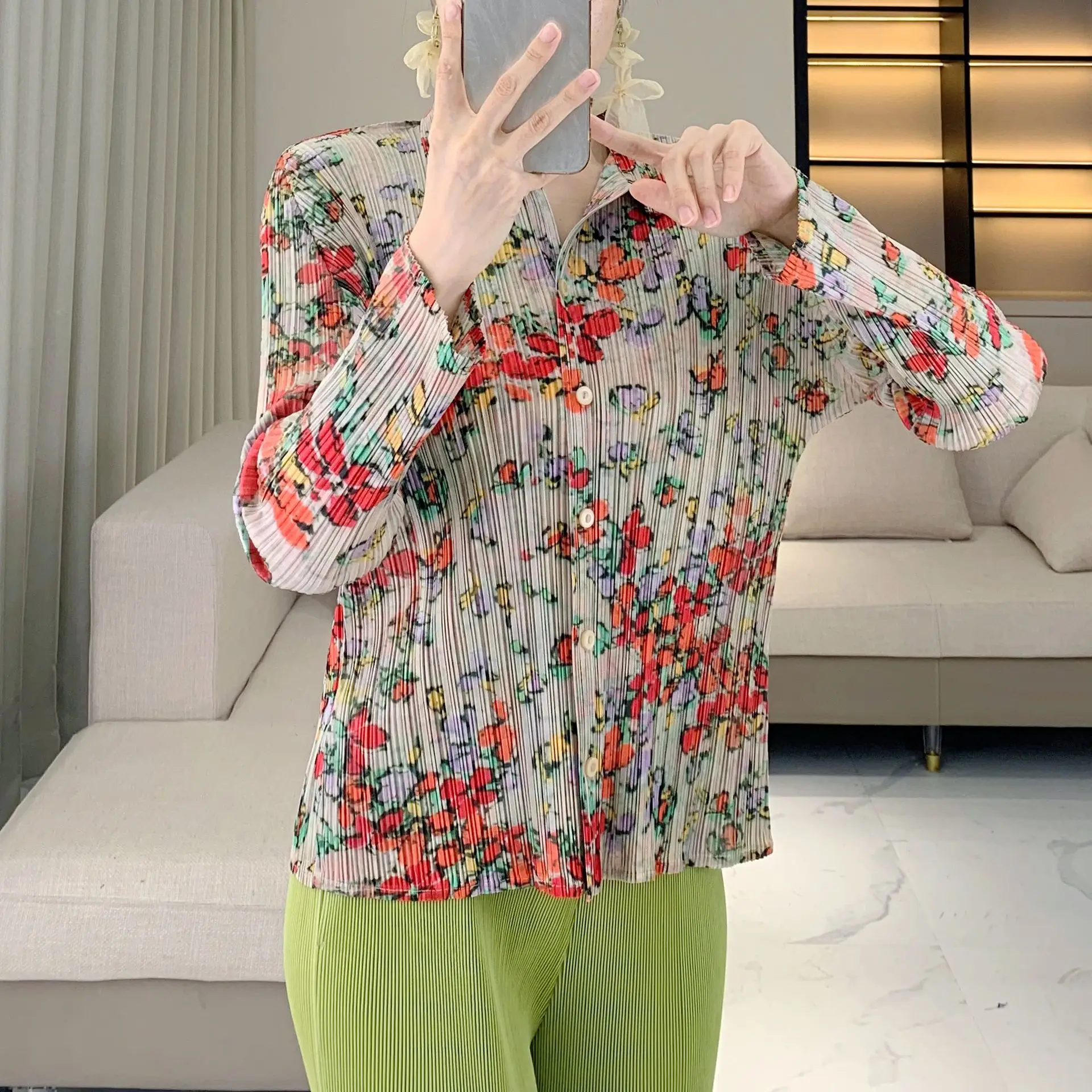 Miyake Pleated 2025 Spring/Summer Women's Casual Versatile Commuter Pleated Shirt Fashionable Print Comfortable Cardigan