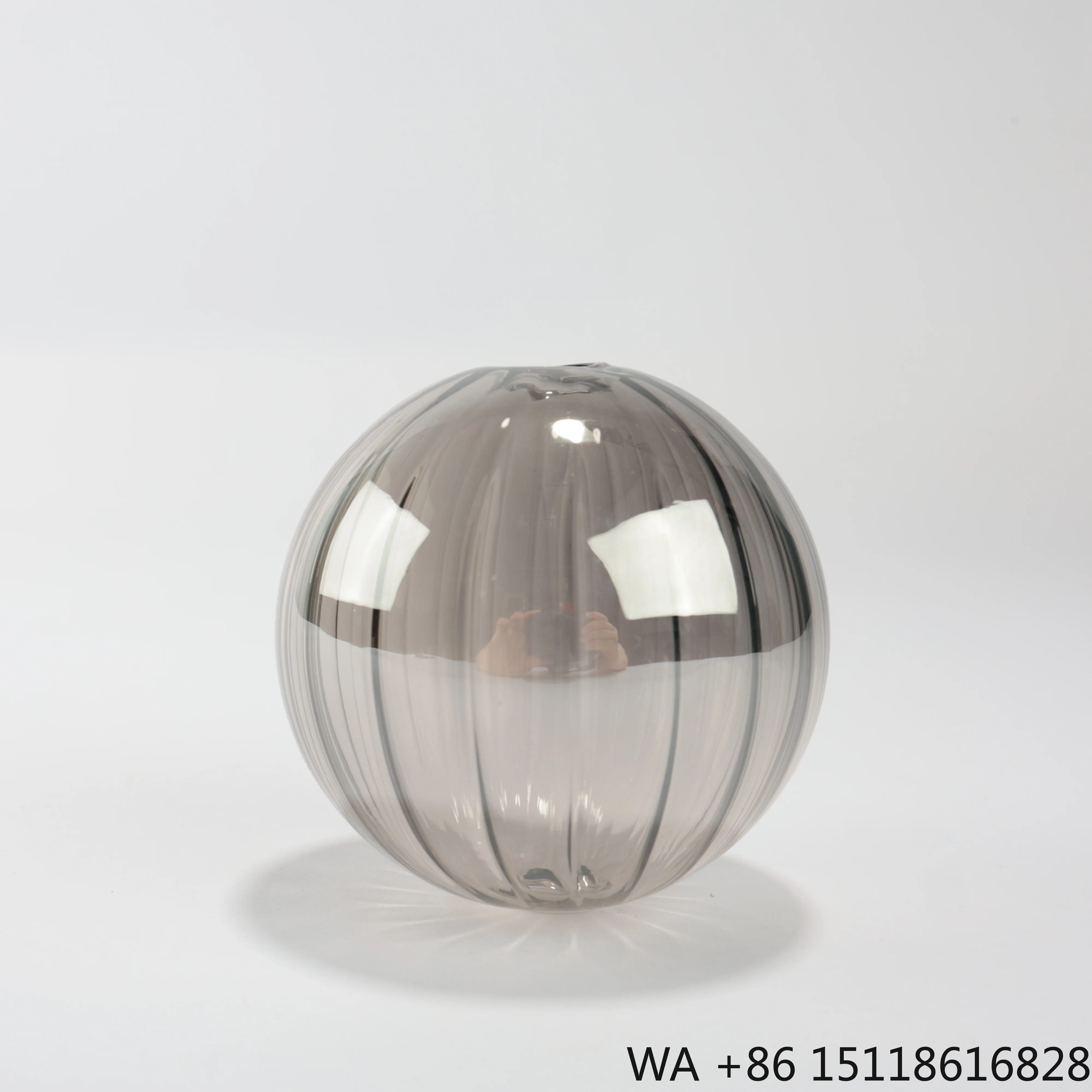 Contemporary Smoke Spherical Borosilicate Glass Lampshade Custom Logo Blown Glass Globe Indoor Decorative Light Accessory