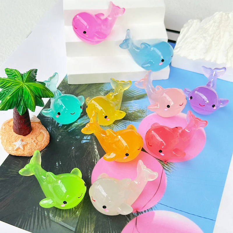 1PC Mini Luminous Whale Home Decor Landscaping Resin Crafts Glowing Whale Garden Fish Tank Miniatures Ornaments Decoration