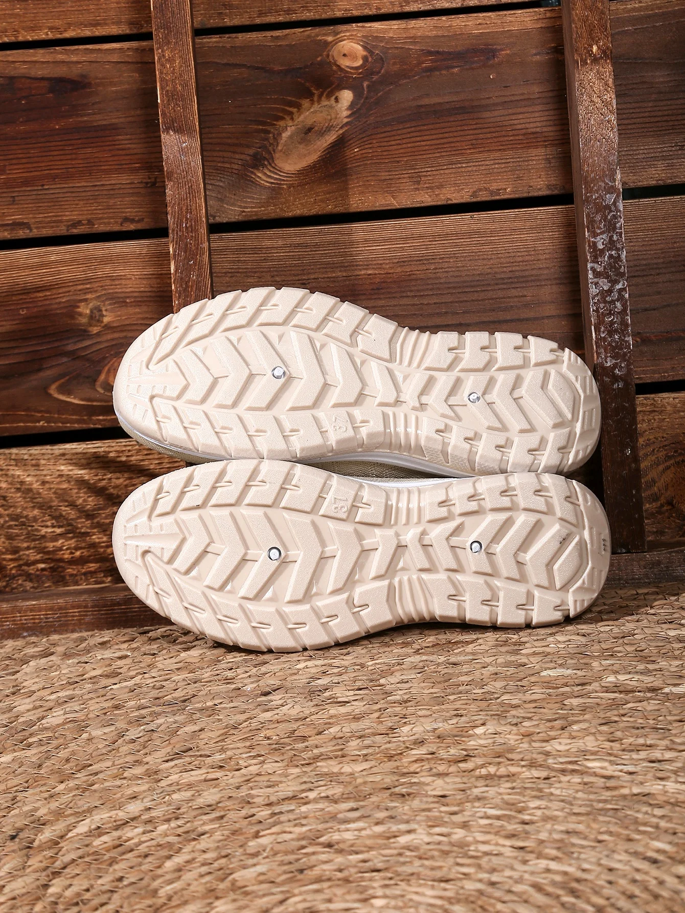 Sommerliche, atmungsaktive, hohlgestrickte Damen-Slip-On-Schuhe, rutschfeste, leichte Wandersneaker, lässige Mesh-Loafer für den Außenbereich – Detail 22
