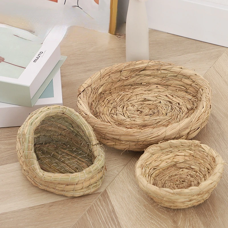 All-season Handmade Grass Woven Bird Nests Hand Woven Parrot Chicken Nest Egg Laying Warm Preservation Breeding Nest Flat Bottom