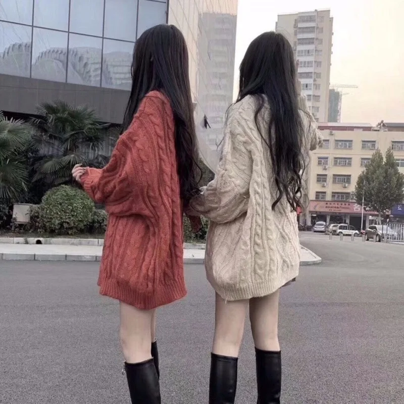 Social Female Internet Celebrity Loose Top Korean Version 2024 Autumn and Winter New Fashion Sweater Medium Long Knitted Sweater