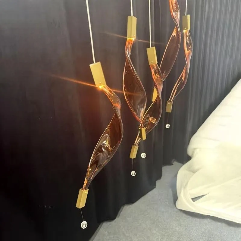 Red Twist Ribbon Hand Blown Glass Metal Luxury Chandelier