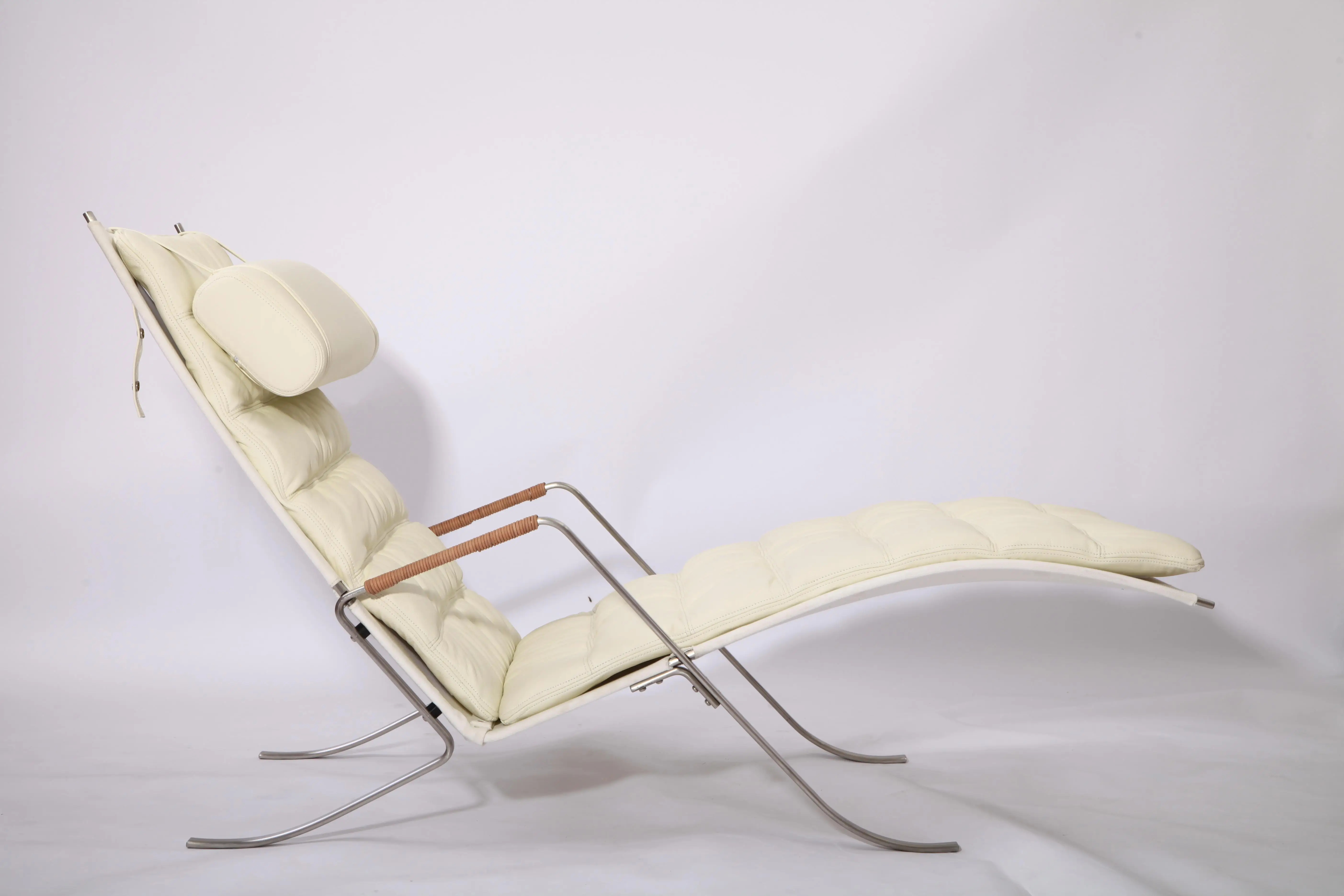 Mid Centuty Modern Design Chaise Lounge White Leather FK87 Grasshopper Chair Reproduction