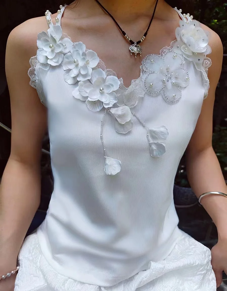 Luxury Beaded Flowers Embroidery Tank Top 2024 Summer Camisole Slim Knitted Vest Women Sleeveless White Tees Female Crop Top