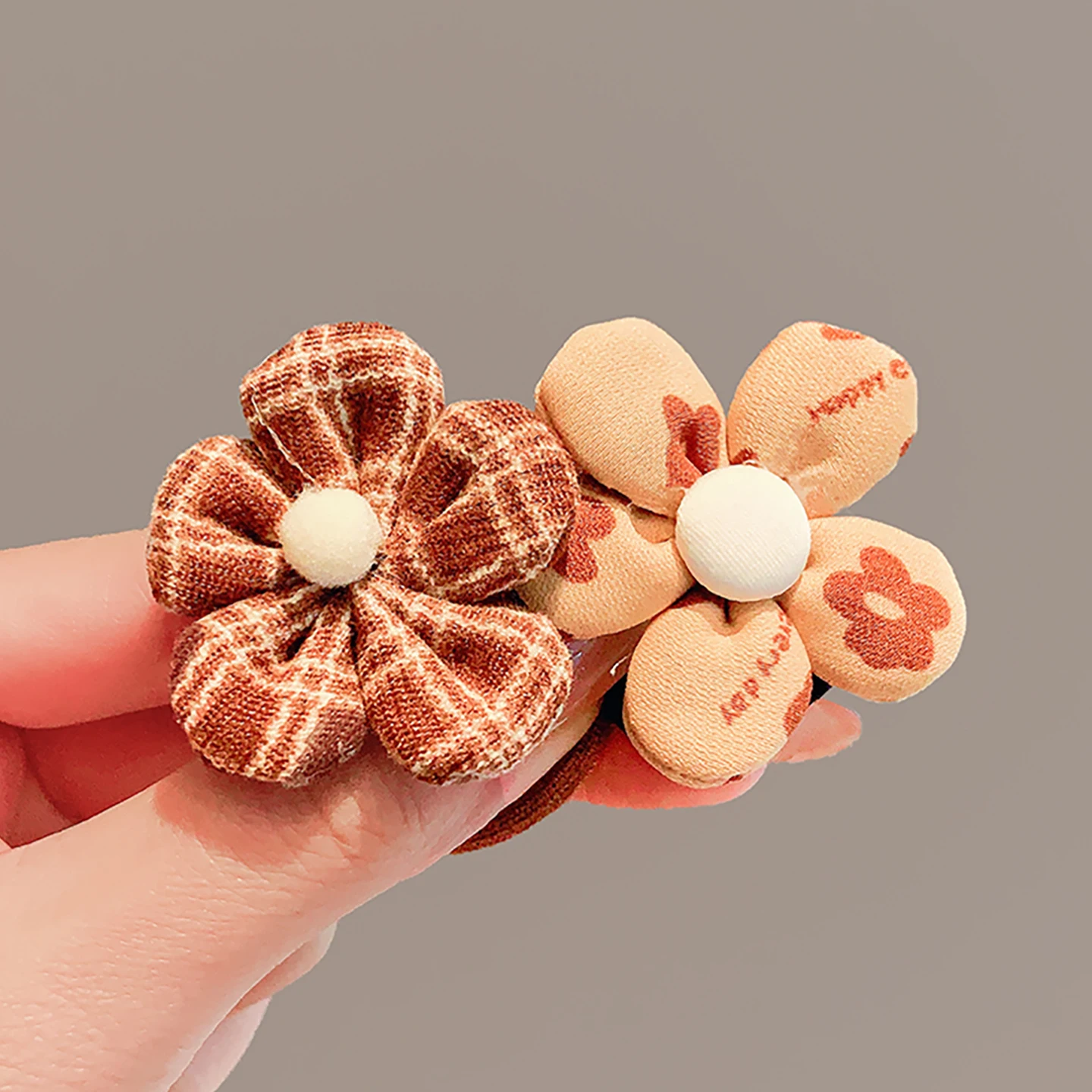 Neue 6-teilige Set Weiche, Dünne, Dehnbare Strick-Haargummis für Kinder und Frauen, Modische Baumwoll-Blumen-Schleifen, Haarschonende Baby-Haarbänder – Detail 4