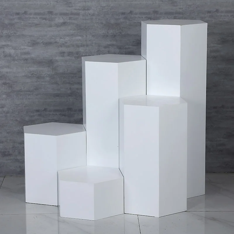 Wooden lacquered display stand, hexagonal display window, model base, high and low running table