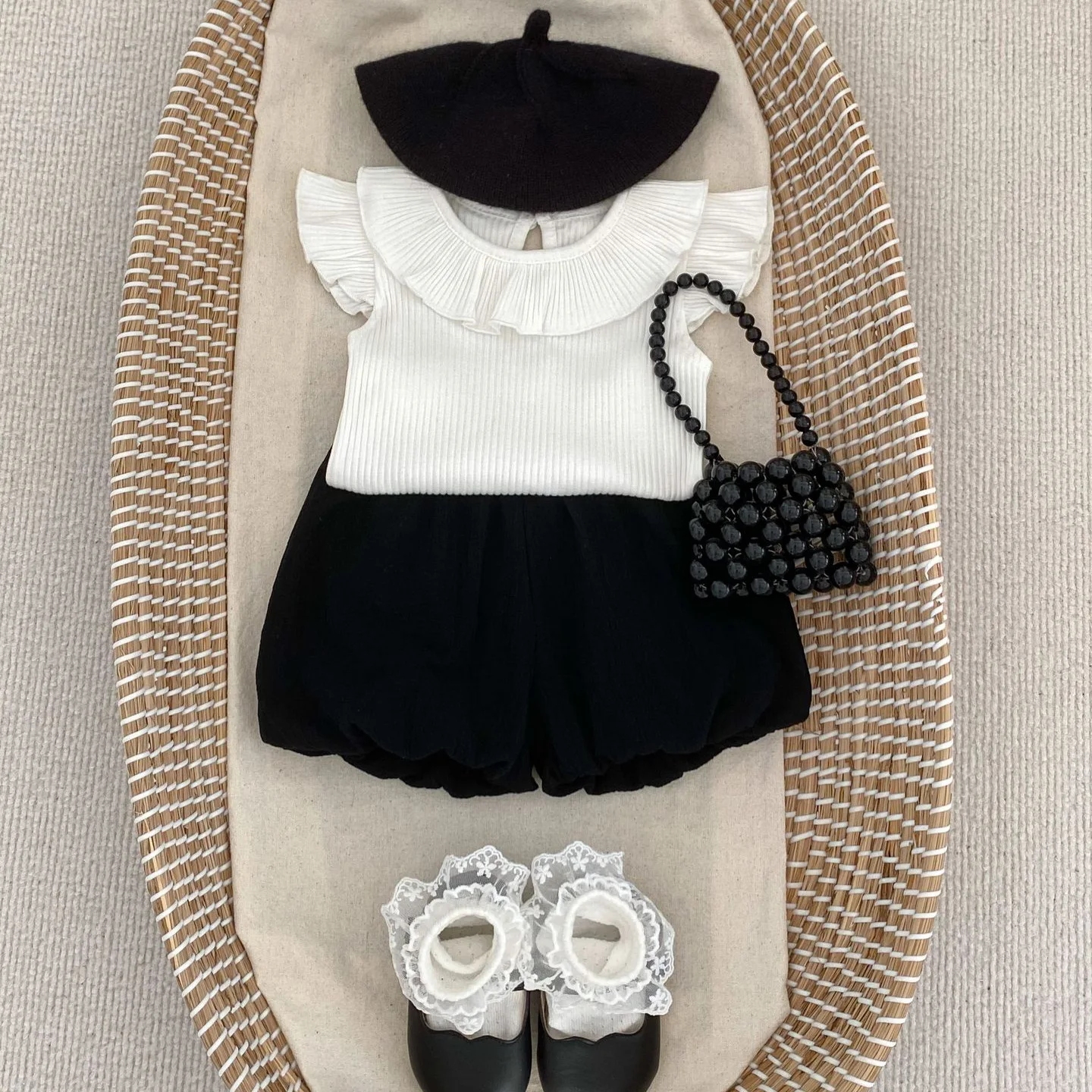 2026 New Girls' Summer Shorts Versatile Solid Color Bubble Lantern Pants for Baby Girls To Wear Loose Flower Bud Shorts