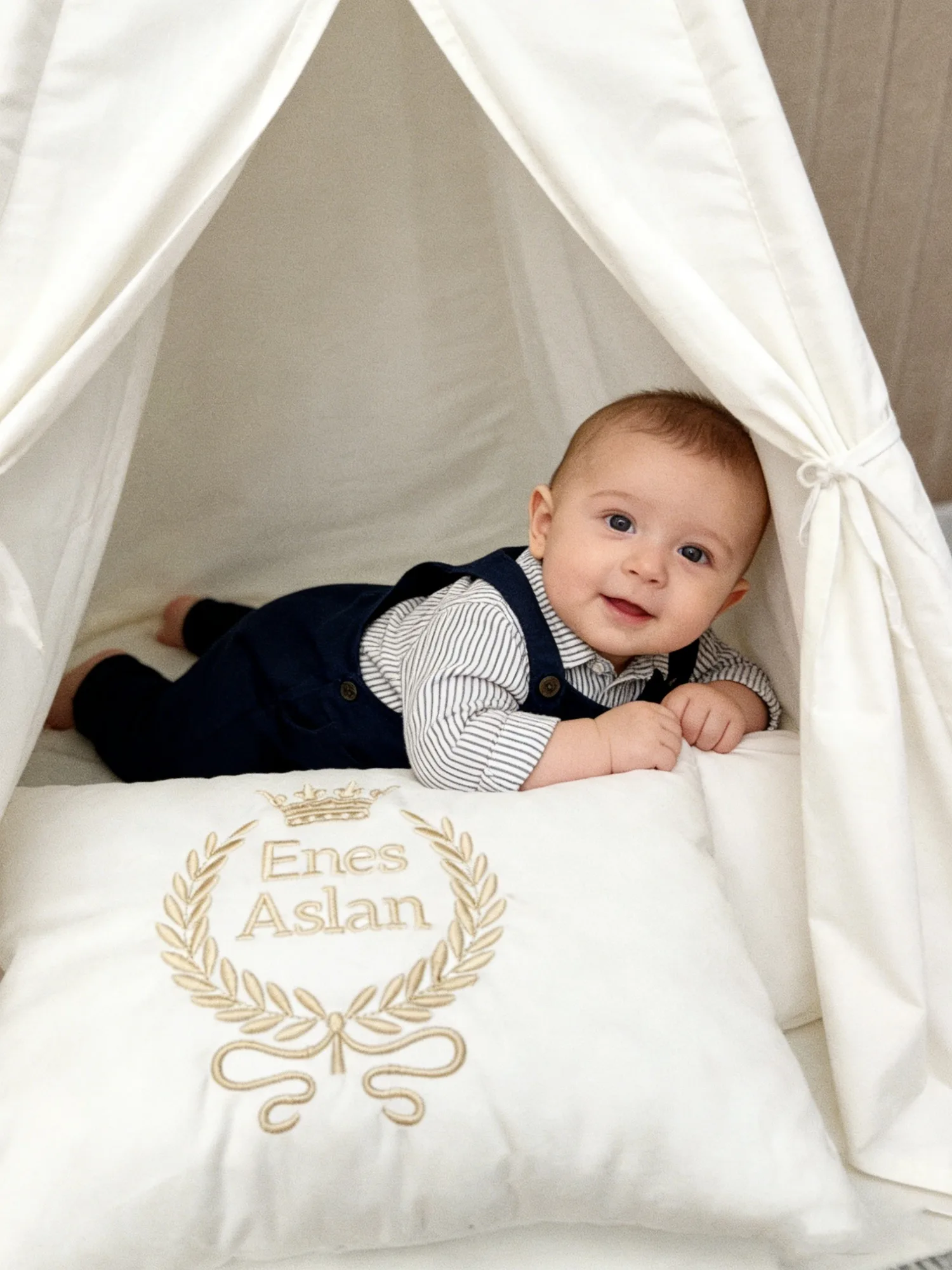 royal-baby-white-gold-crown-pillow-name-embroidery-ideal-for-baptism-baby-shower