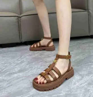 Moraima Snc Summer Open Toe Leather Flat Sandals Rome Style T-strap Gladiator Shoes Sexy Sandals Brown White Black