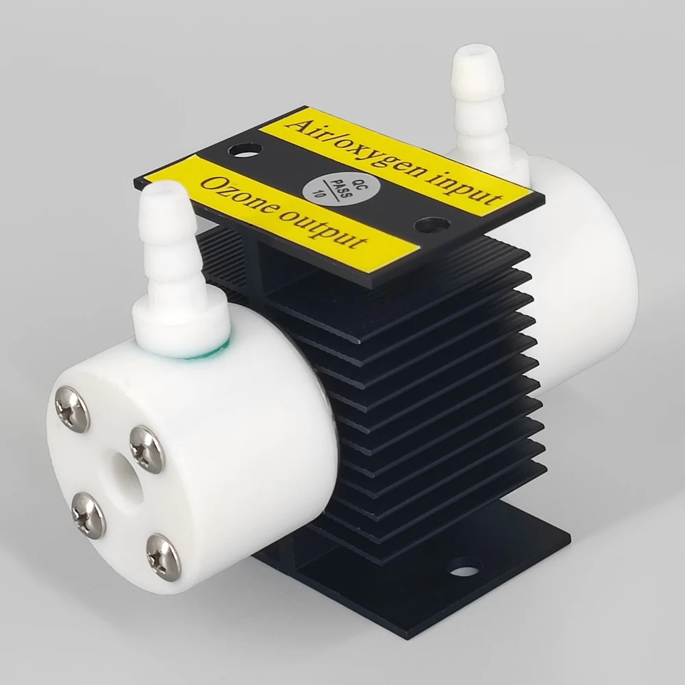 CE FCC ROHS Prodotto brevettato 0,5 G/H 0,5 grammi Tubo di ozono al quarzo nero Parti del generatore di acqua aria di ozono ad alta concentrazione