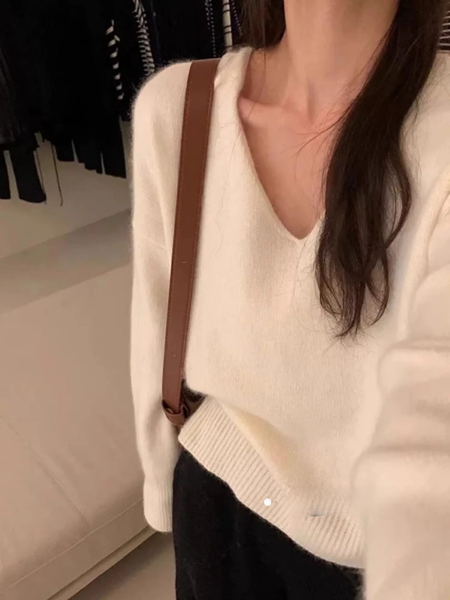 

Мягкий вязаный свитер из искусственного меха с V-образным вырезом, свободный крой, женский базовый слой, весна 2026, для повседневной носки, с длинным рукавом, стандартный крой, внутренняя одежда