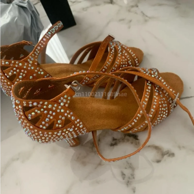 Nieuwe Latin-dansschoenen voor binnen en buiten, Amerikaanse Latin-dansschoenen met zachte zolen, dansschoenen met diamanten ingelegde dames