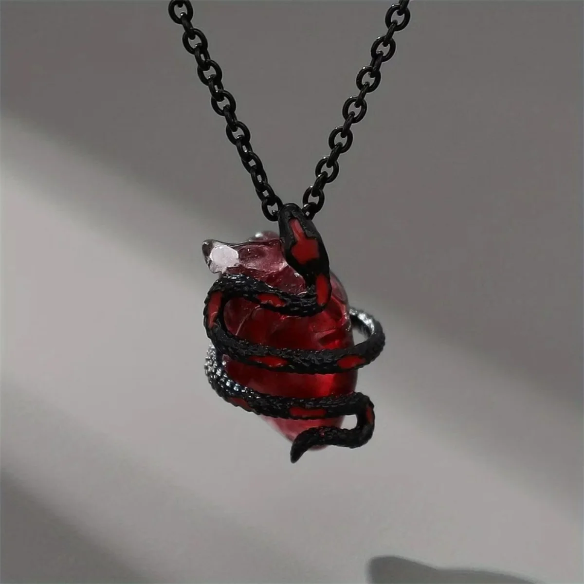 Halloween Kreative Schlangen-Umwickelte Rote Herz-Anhänger-Halskette für Damen und Herren, Gothic Punk Dornen-Rosen-Blumen-Choker, Party-Schmuck – Detail 21