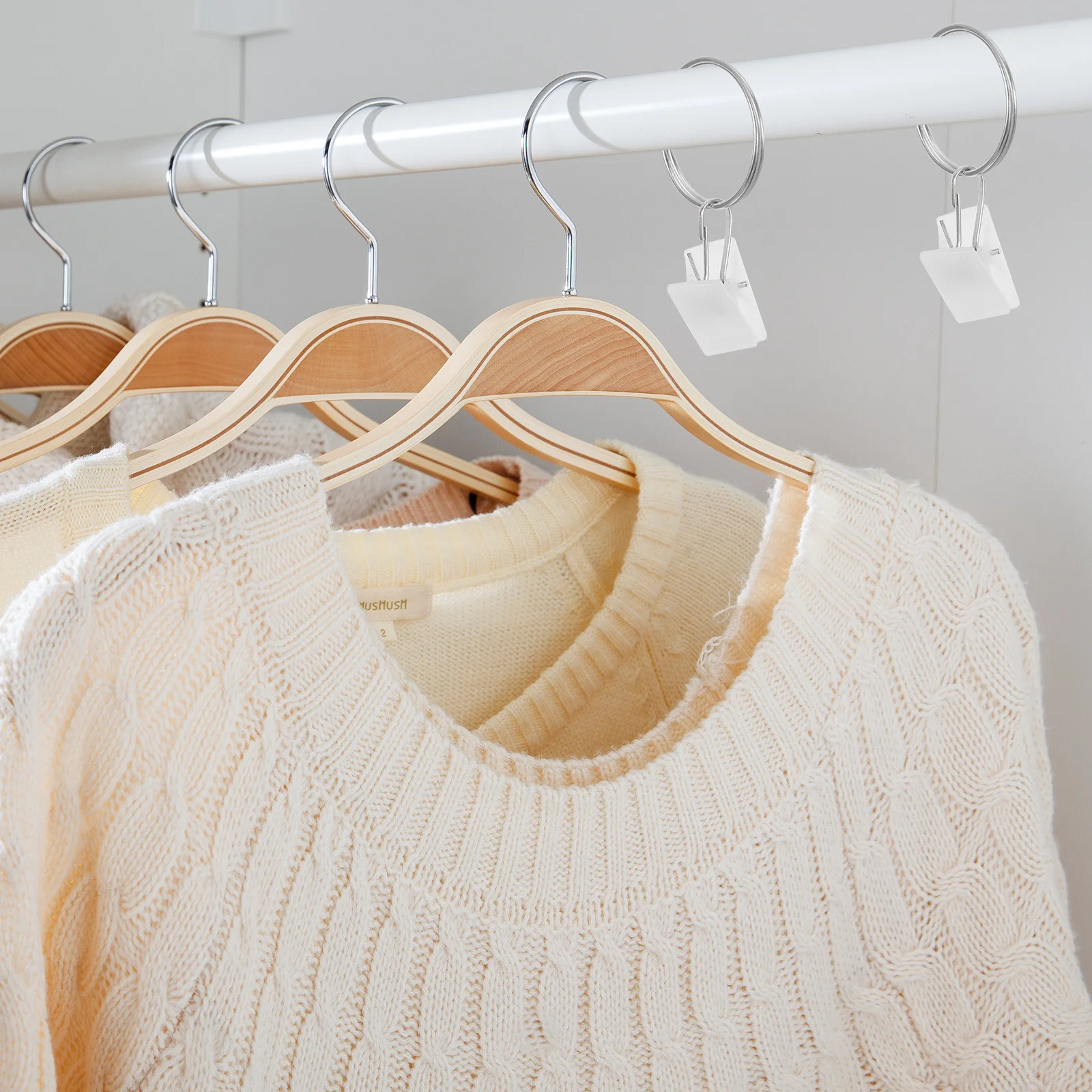 

100Pcs Mini Clothes Clamps Secure Windproof Hold Drying Clothes Pins for Socks Underwear Hats Blankets Efficient Laundry