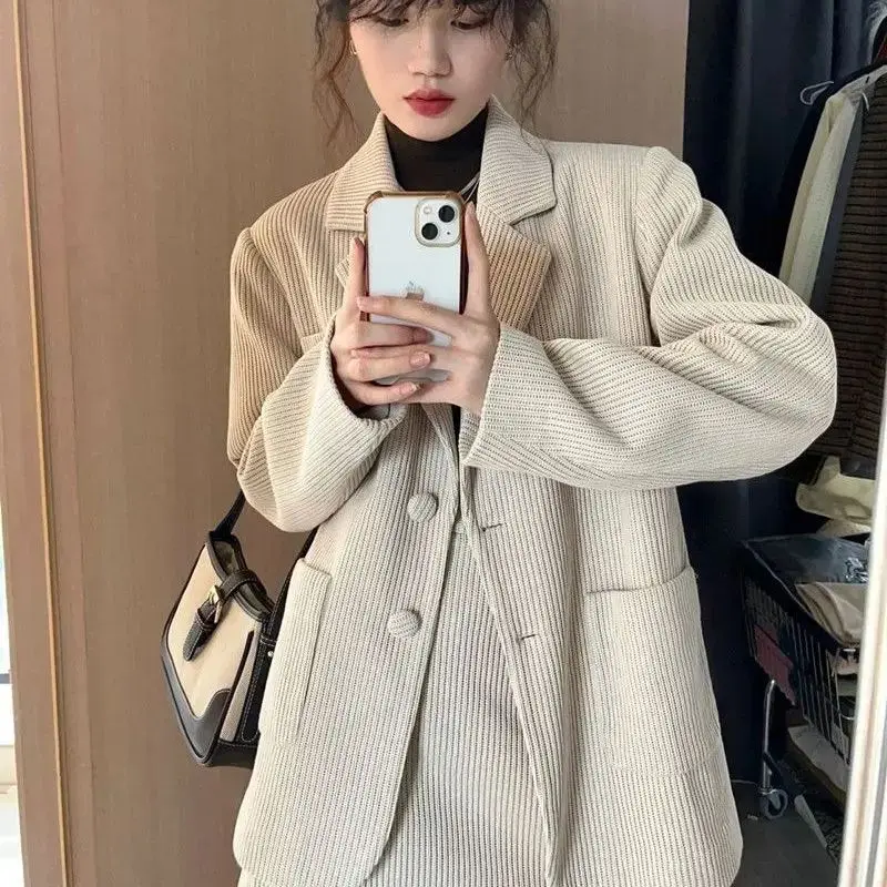 

Two-Piece Set Corduroy Suit Jacket Short Skirt Women'S 2024 Autumn Winter New Temperament Design Niche Suit