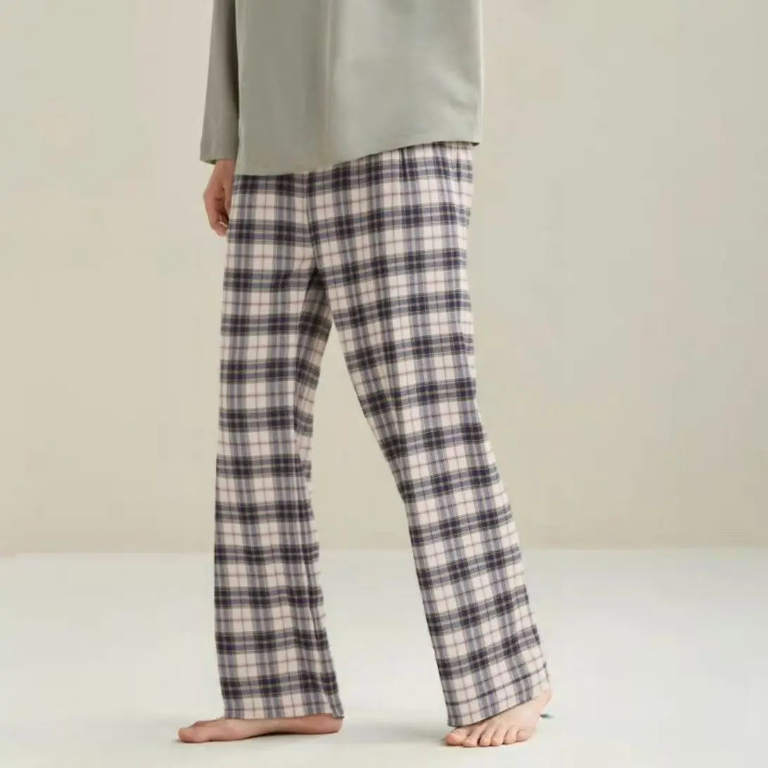 Pantaloni del pigiama da uomo nuovi primaverili e autunnali 2025 Nuovi pantaloni lunghi larghi per la casa a righe casual quattro stagioni adatti da indossare all'esterno